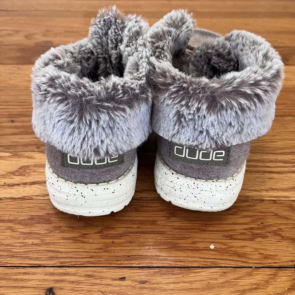 Hey Dude Wendy Fur Lined Boots Booties Shoes Women's Size 6 Comfort Slip On - Picture 8 of 10